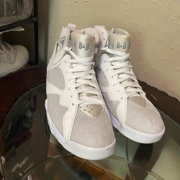 Jordan 7 pure platinum - Picture 2 of 5